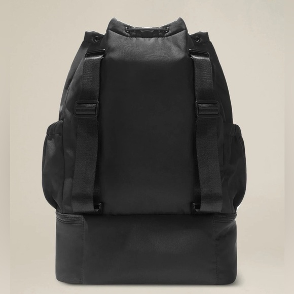 Beyond Yoga Men\'s Backpack in Black‎
